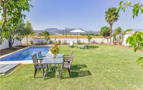 Beautiful home in Ronda with Outdoor swimming pool, WiFi and 3 Bedrooms